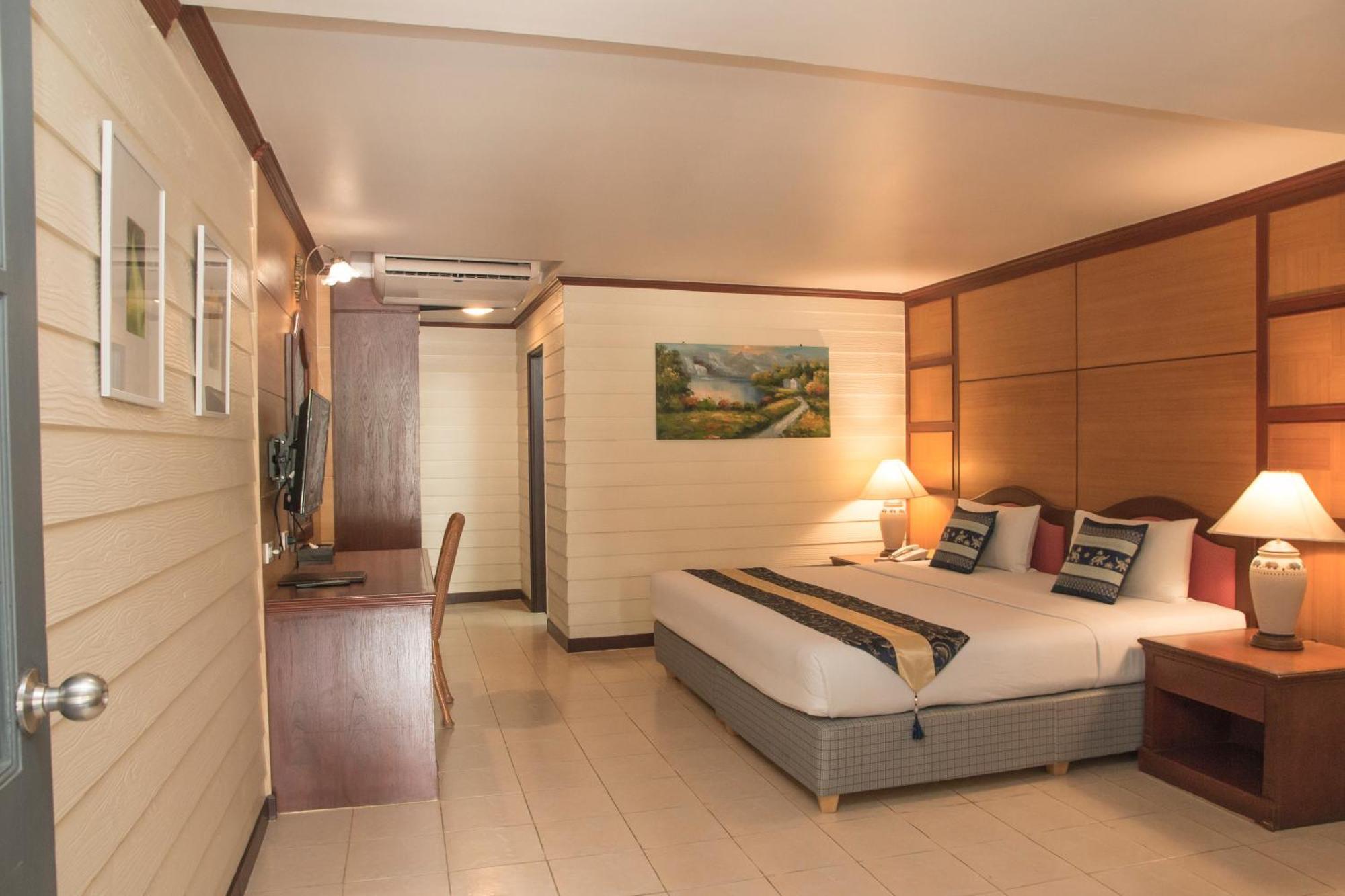 S Lodge Pattaya Formally Sabai Lodge Екстериор снимка
