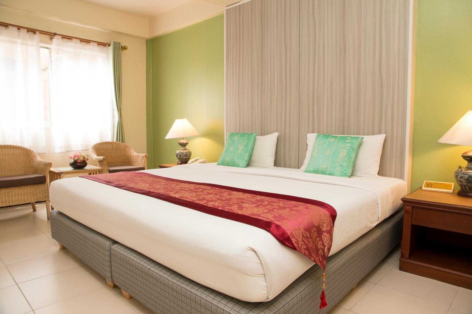 S Lodge Pattaya Formally Sabai Lodge Екстериор снимка