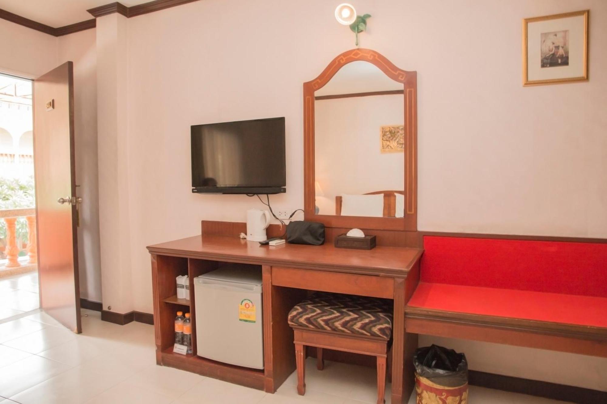 S Lodge Pattaya Formally Sabai Lodge Екстериор снимка